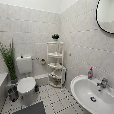 Hafenkante - Monteur- & Gratis Wlan Mit Parkplatz * Rostock